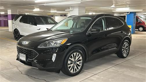 2022 Ford Escape Titanium