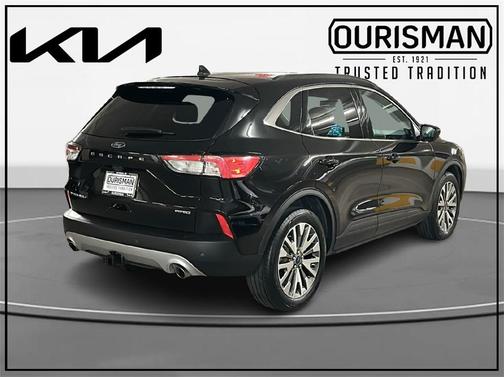 2022 Ford Escape Titanium