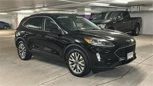 2022 Ford Escape Titanium
