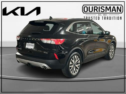 2022 Ford Escape Titanium