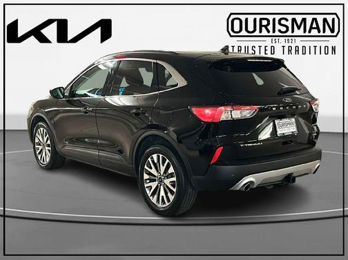 2022 Ford Escape Titanium