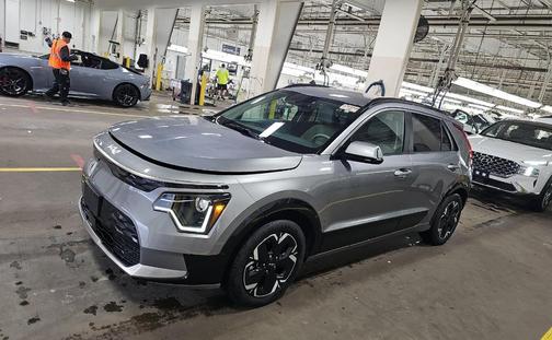 Steel Gray 2023 Kia Niro EV Wind