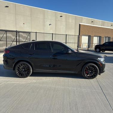 2022 BMW X6 M50i