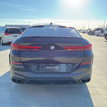 2022 BMW X6 M50i