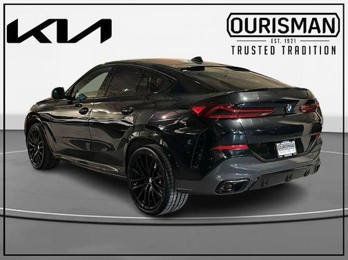 2022 BMW X6 M50i