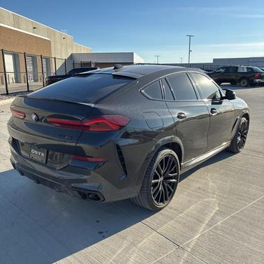 2022 BMW X6 M50i