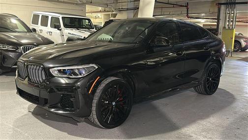 2022 BMW X6 M50i