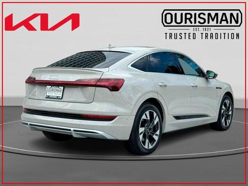 2022 Audi e-tron S line Premium