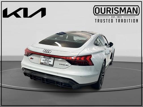 2024 Audi RS e-tron GT Base