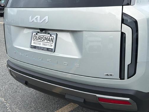 Ivory 2027 Kia Telluride S