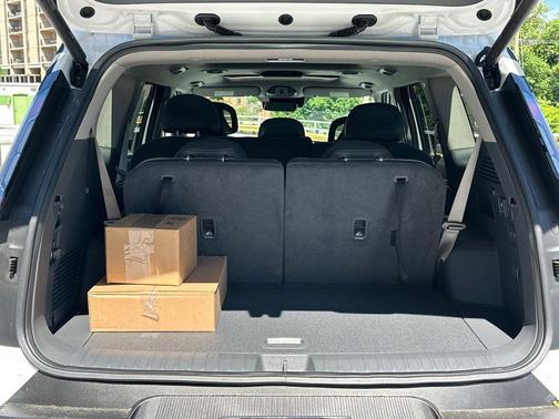 White Pearl 2026 Kia EV9 Wind