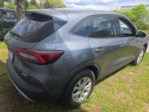 Carbonized Gray Metallic 2025 Ford Escape Active