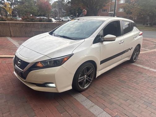 2022 Nissan Leaf SV