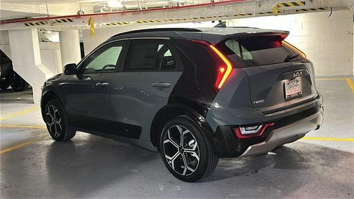 Green 2026 Kia Niro SX Touring