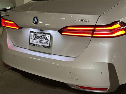 2024 BMW 530 i xDrive