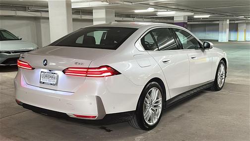 2024 BMW 530 i xDrive