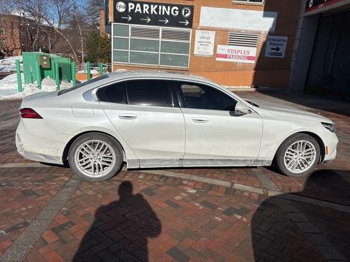 2024 BMW 530 i xDrive