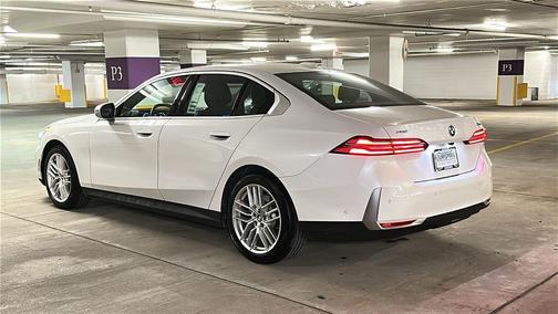 2024 BMW 530 i xDrive