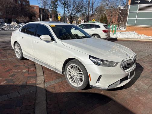 2024 BMW 530 i xDrive