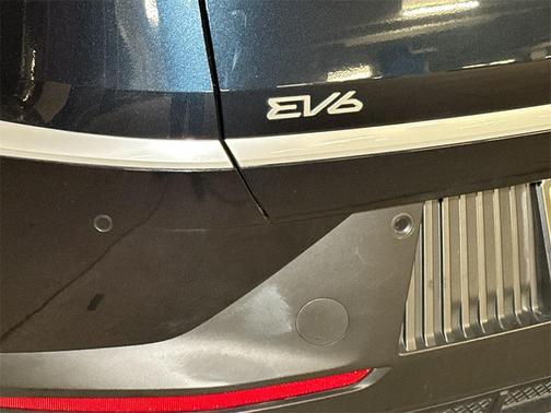 2024 Kia EV6 Light