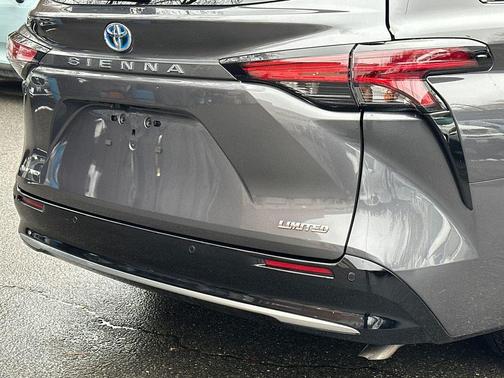 2025 Toyota Sienna Limited