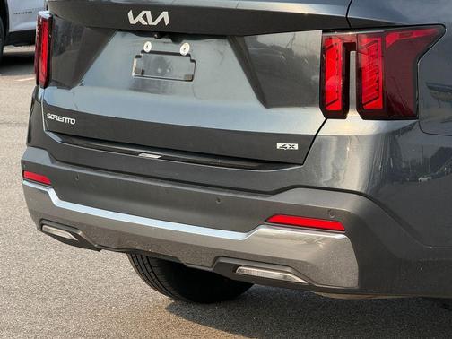 Gravity Gray 2024 Kia Sorento S