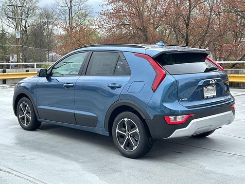 Mineral Blue 2026 Kia Niro EX