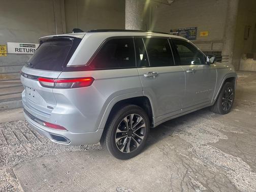 2024 Jeep Grand Cherokee 4xe Overland