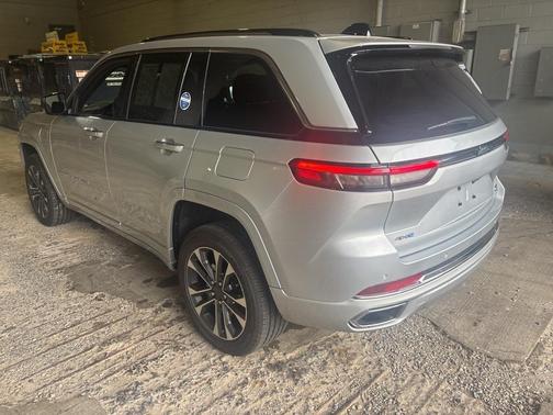 2024 Jeep Grand Cherokee 4xe Overland
