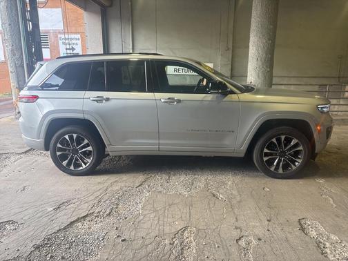 2024 Jeep Grand Cherokee 4xe Overland