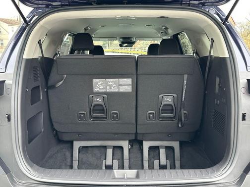 Deep Chroma Blue 2026 Kia Carnival LXS