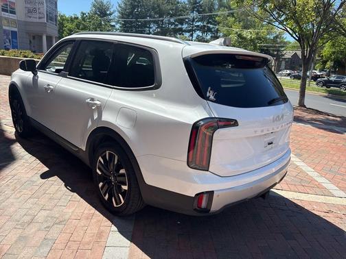 Glacial White Pearl 2024 Kia Telluride SX-Prestige