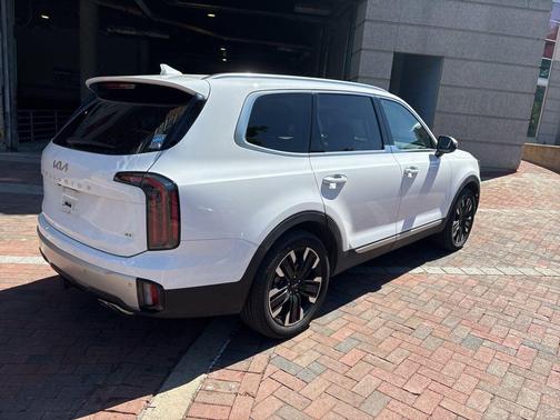 Glacial White Pearl 2024 Kia Telluride SX-Prestige