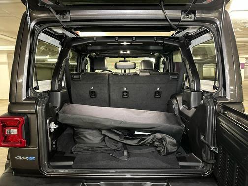 2022 Jeep Wrangler Unlimited 4xe Sahara