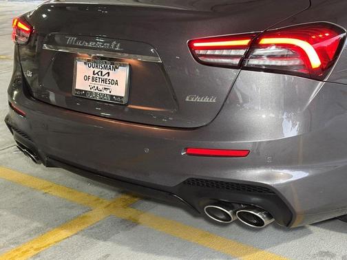 2022 Maserati Ghibli Modena Q4