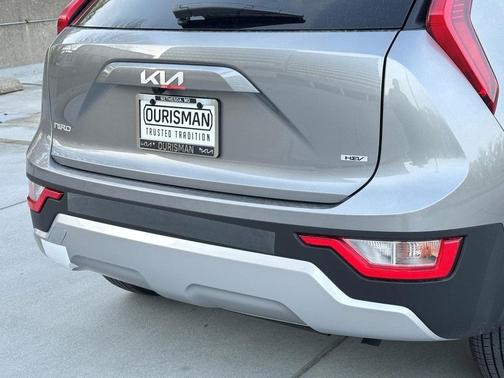 2025 Kia Niro LX