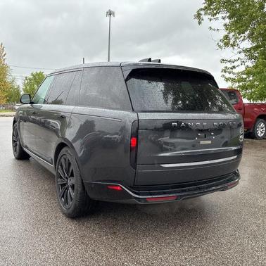 Carpathian Grey 2023 Land Rover Range Rover P400 SE