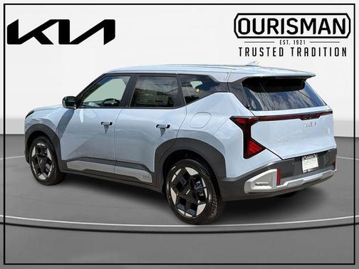 Gray 2027 Kia Seltos S