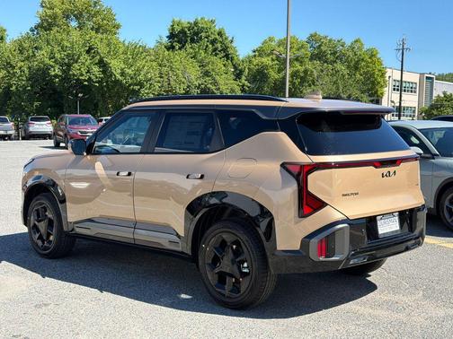 Brown 2027 Kia Seltos X-Line