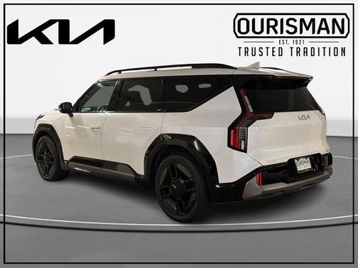 Snow White Pearl 2024 Kia EV9 GT-Line