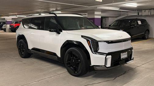 Snow White Pearl 2024 Kia EV9 GT-Line