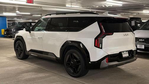 Snow White Pearl 2024 Kia EV9 GT-Line