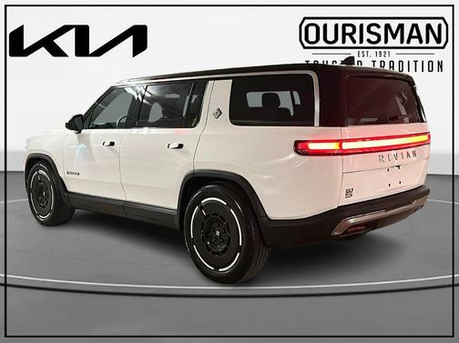 2025 Rivian R1S Adventure