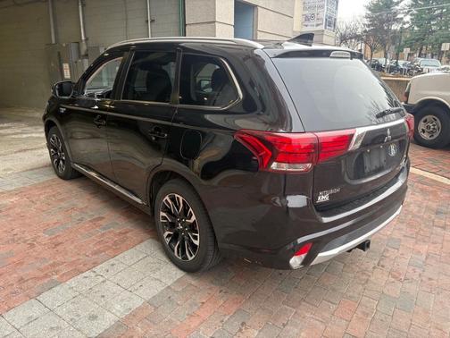 2018 Mitsubishi Outlander PHEV GT