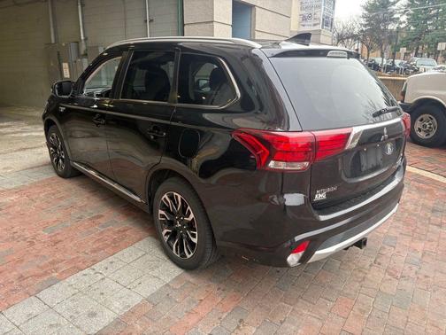 2018 Mitsubishi Outlander PHEV GT