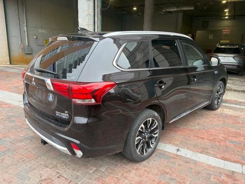 2018 Mitsubishi Outlander PHEV GT
