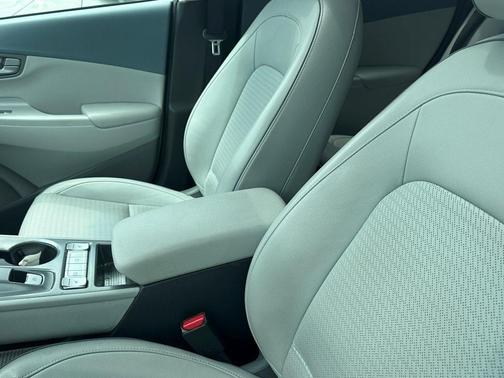 2021 Hyundai KONA EV Limited