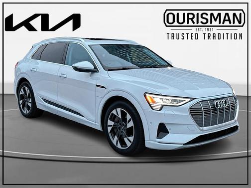 2023 Audi e-tron Premium Plus