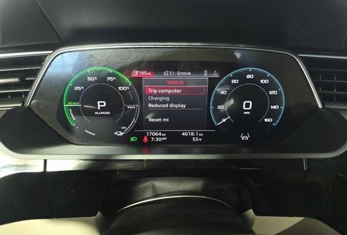 2023 Audi e-tron Premium Plus