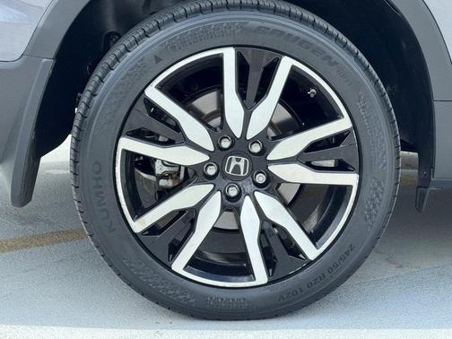 2022 Honda Pilot Touring 7-Passenger